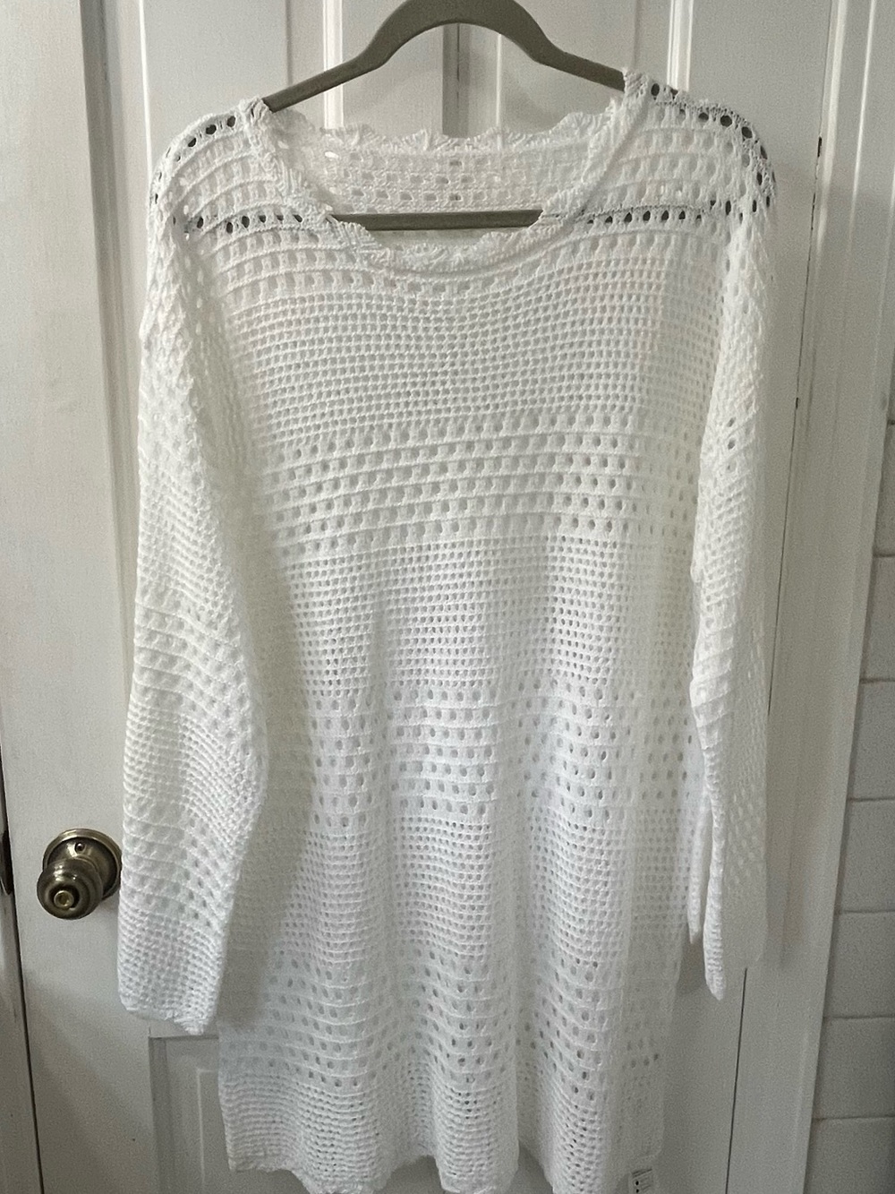 Cupshe White Open-Knit Scoop Neck Swim Coverup. Women’s Size LG, NWT